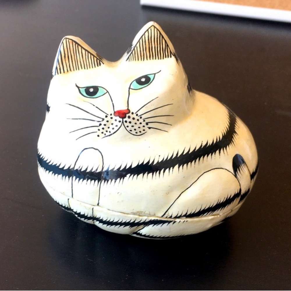 Cat box